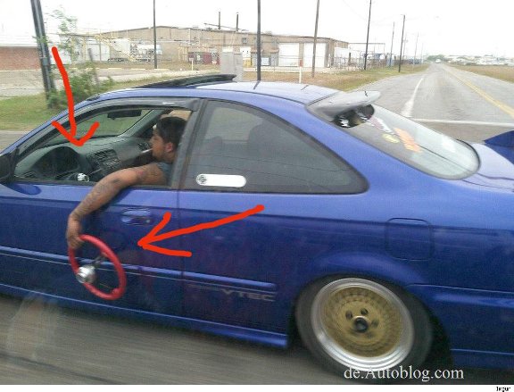 97_auto-fahren-ohne-lenkrad-003-1-1366353095